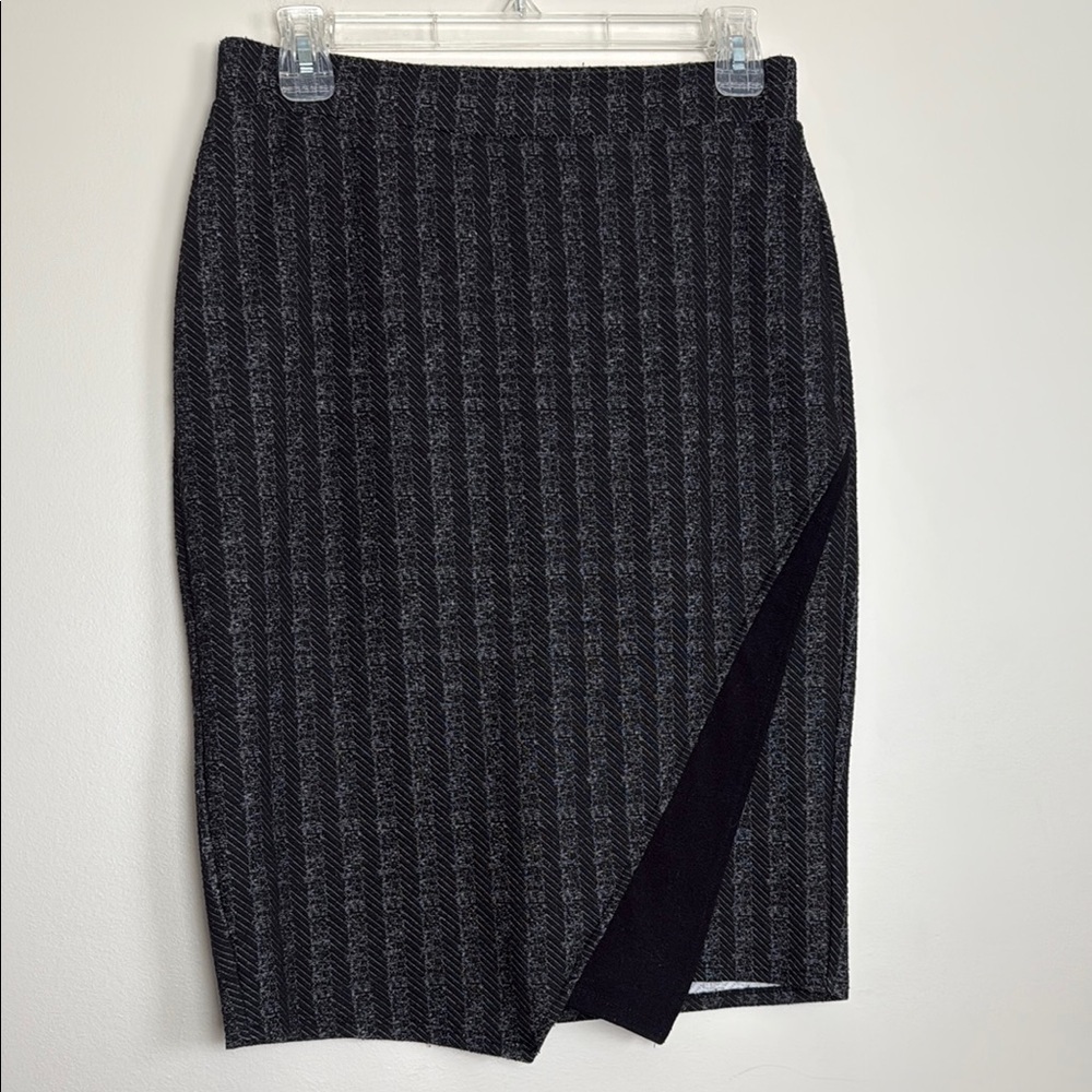 Maurices Gray and Black Ribbed Pencil Skirt Size S